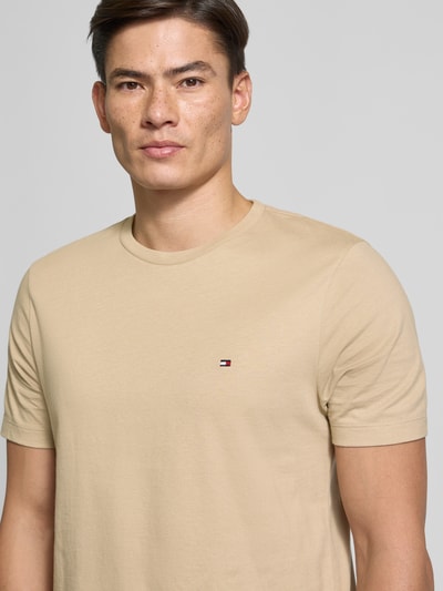 Tommy Hilfiger T-shirt o kroju regular fit z czystej bawełny Beżowy 3