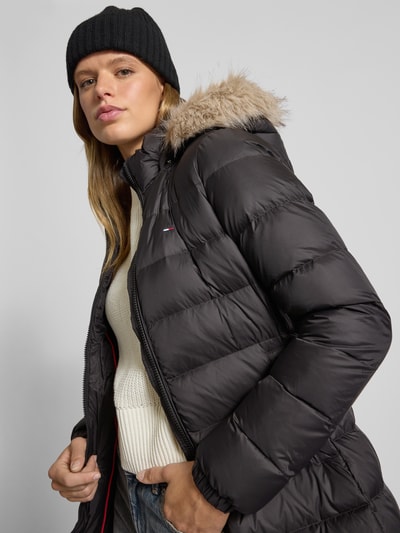 Tommy Jeans Płaszcz puchowy o kroju regular fit z wypełnieniem kaczym puchem Czarny 3