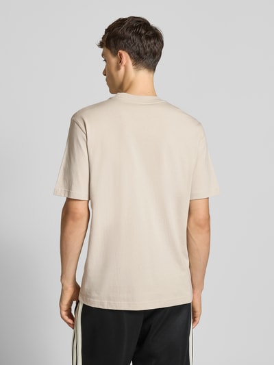 adidas Sportswear T-Shirt mit Label-Stitching und Rundhalsausschnitt Sand 5