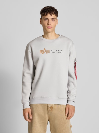 Alpha Industries Sweatshirt mit Label-Print Hellgrau 4