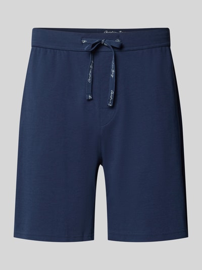 Produktfoto, Sweatshorts aus reiner Baumwolle von Christian Berg Men in Dunkelblau, gerade Passform, elastischer Bund, Label-Details, neutrale Struktur.
