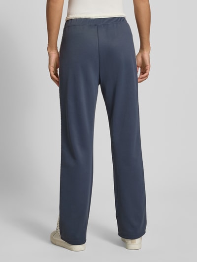 PEGADOR spodnie typu track pants z obszyciem koronką model 'TIHANY LACE' Niebieski 5