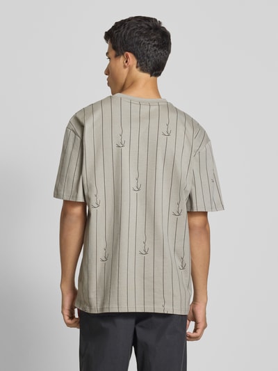 KARL KANI T-Shirt mit Label-Stitching Hellgrau 5