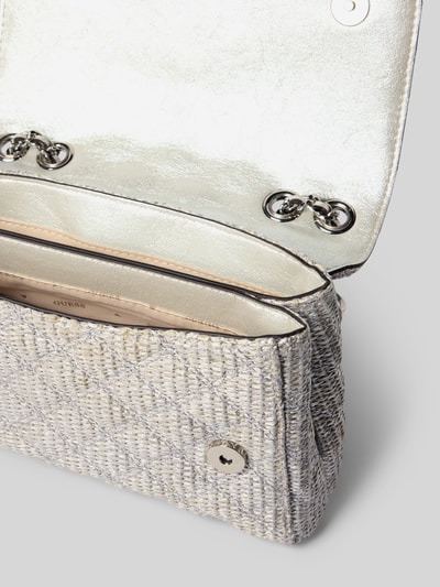 Guess Umhängetasche mit Strukturmuster Modell 'GIULLY' Silber 5