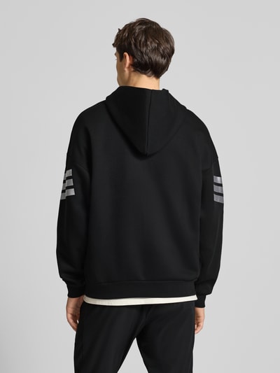 adidas Sportswear Bluza z kapturem z logo i kieszenią kangurką Czarny 5