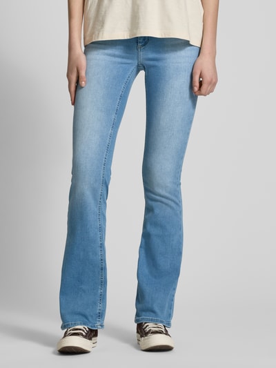 Only Jeansy o rozkloszowanym kroju z naszywką z logo model ‘BLUSH’ Jeansowy niebieski 4