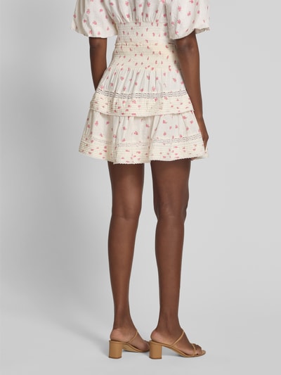 Neo Noir Minirok met smokdetails, model 'Kenia Fleurie' Wit - 5