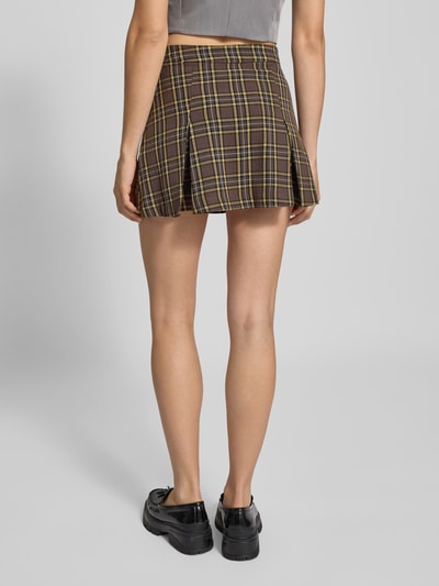 Review Spódnica mini z plisami Ciemnobrązowy 5