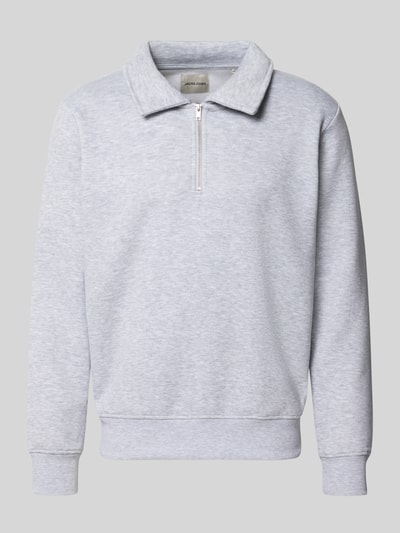 Productfoto, lichtgrijs regular fit sweatshirt met schipperskraag en ritssluiting, Materiaalmix met katoen, Model 'Bradley' van JACK & JONES