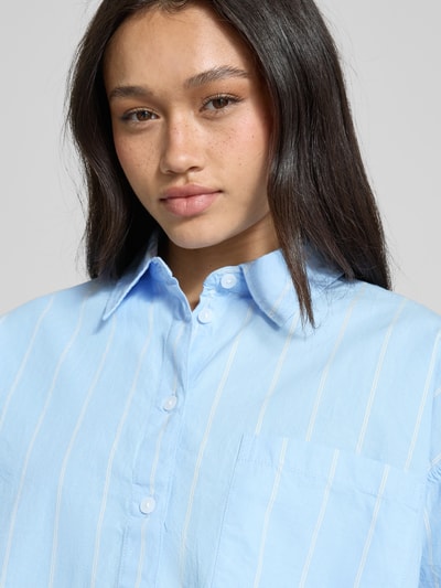 Review Boxy Fit Hemdbluse mit Brusttasche Hellblau 3