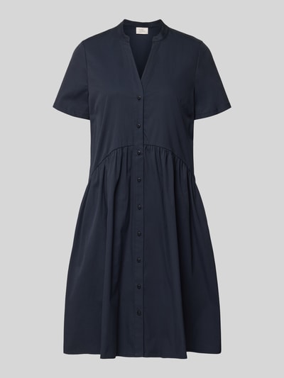 Produktfoto, granatowe 'Knielanges Kleid mit V-Ausschnitt und Knopfleiste' od ROBE LÉGÈRE, bawełniana mieszanka ze streczem, krój A-linii, długość do kolan, dekolt w serek, plisa guzikowa, długość pleców w rozmiarze 36: 96 cm, szerokość w rozmiarze 36: 50 cm, długość rękawa w rozmiarze 36: 22 cm