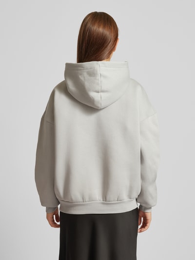 FELICIOUS Oversized Hoodie mit Label-Print Hellgrau 5