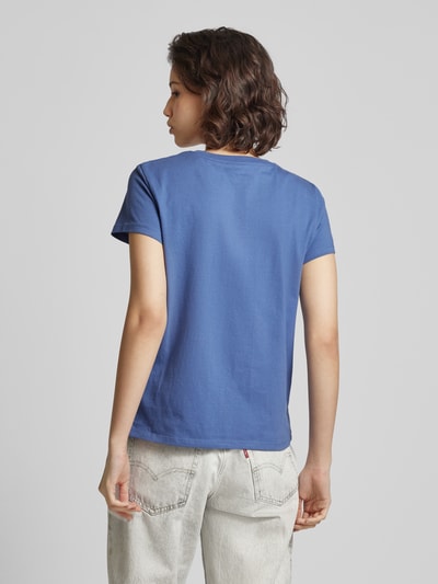 Levi's® T-Shirt mit Label-Print und Rundhalsausschnitt Blau 5