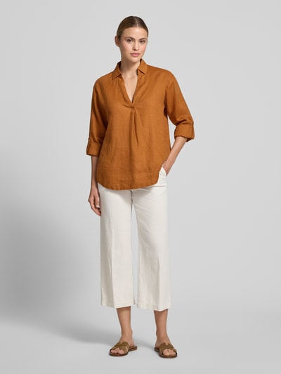 Frauenmodel trägt Culotte mit französischen Eingrifftaschen Modell 'Linn' von Angels aus Reine Baumwolle im Loose-Fit, Farbe creme, Ganzkörperansicht von vorne.