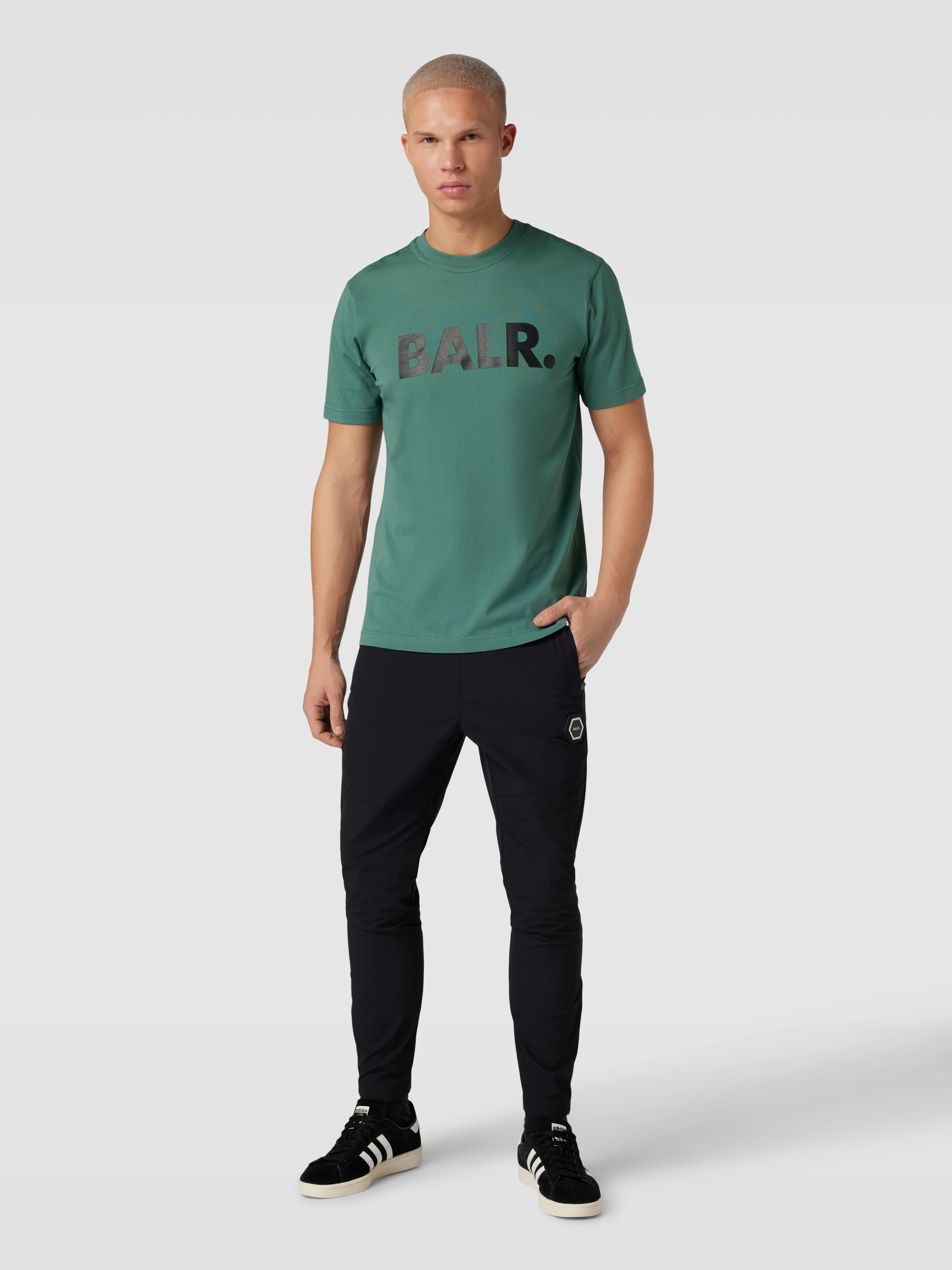 Balr. T-Shirt mit Label-Print und Rundhalsausschnitt Gruen 1