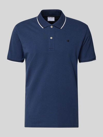 Produktfoto, ciemnoniebieski Slim Fit Poloshirt mit Label-Stitching von CHAMPION, czysta bawełna, krój slim fit, zapięcie na guziki, długość tyłu w rozmiarze M: 73 cm