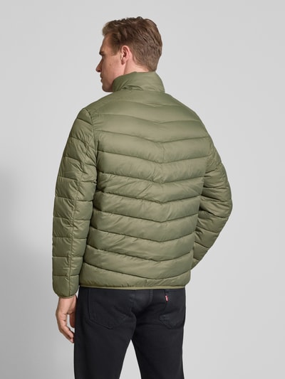 Tom Tailor Denim Krój regular fit, kurtka pikowana z pionową kieszenią na piersi zapinaną na zamek błyskawiczny Oliwkowy 5