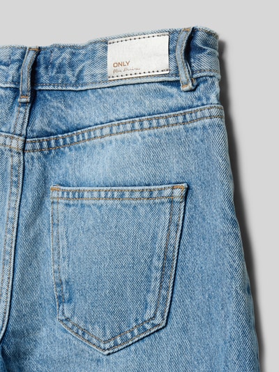 Produktfoto, Regular Fit Bermudas aus reiner Baumwolle Modell 'SONNY' von Only, Denim-Optik, Label-Patch, 5-Pocket-Design, blaue Textur