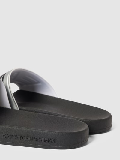 EA7 Emporio Armani Slides mit Label-Details Modell 'SEA WORLD VISIBI' Silber 3