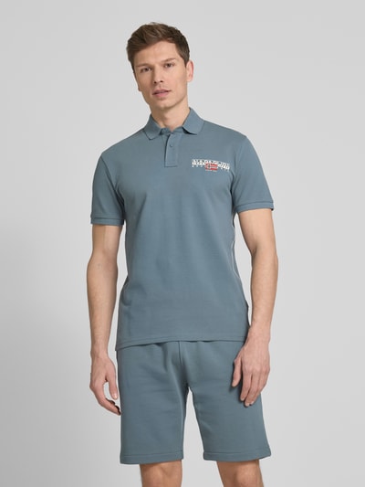 Napapijri Slim Fit Poloshirt mit Label-Print Modell 'AYLMER' Eisblau 4