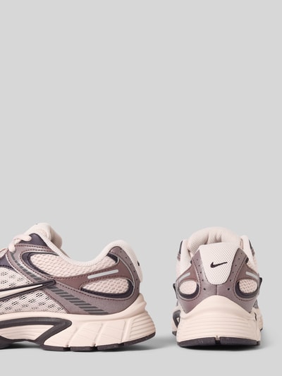 Produktfoto, Sneaker mit Logo-Detail Modell 'V5 RNR' von Nike in Beige und Grau mit textilähnlicher Struktur, Damen Sneaker von Nike