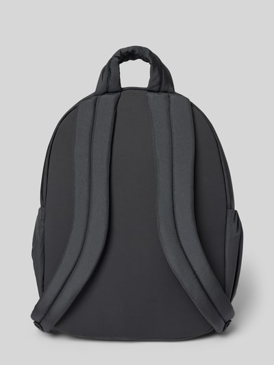 Produktfoto, Rucksack mit Laptopfach innen von adidas Sportswear in Optik: Unifarben, Rückenansicht, gepolsterte Rucksackgurte, Seitentaschen für Trinkflasche, weiche Textur.