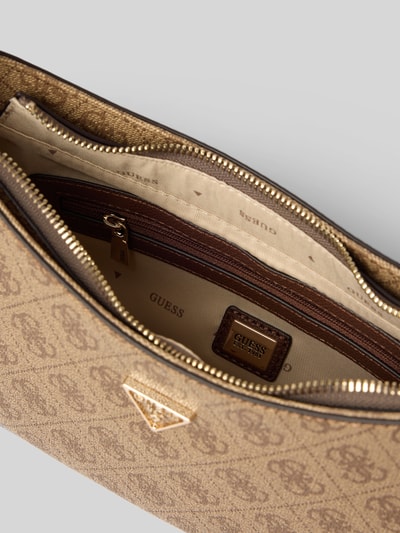 Produktfoto, Shoulder Bag in Leder-Optik Modell 'Noelle' von GUESS in Beige mit Logo-Detail, Hauptfach mit Reißverschluss, Innenansicht, glatte und strukturierte Textur
