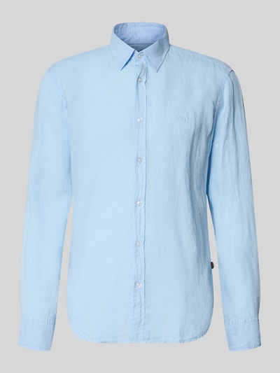 Produktfoto, Regular Fit Freizeithemd aus reinem Leinen Modell 'RELEGANT' von BOSS Orange in Hellblau, Optik: Unifarben, Flammgarn, durchgehende Knopfleiste, Kentkragen, Label-Stitching-Applikation, 2-Knopf-Manschette, Rückenpasse