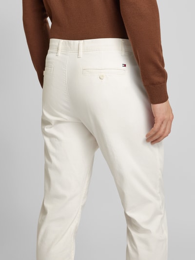 Tommy Hilfiger Slim Fit Chino mit Knopf- und Reißverschluss Modell 'HARLEM' Weiss 3