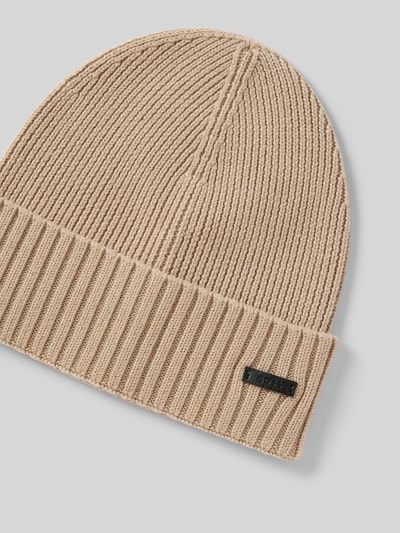 BOSS Beanie mit Label-Badge Modell 'Fati' Sand 2