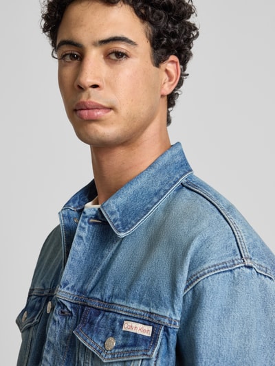 Calvin Klein Jeans Jeansjacke mit Brusttaschen und Label-Detail Jeansblau 3