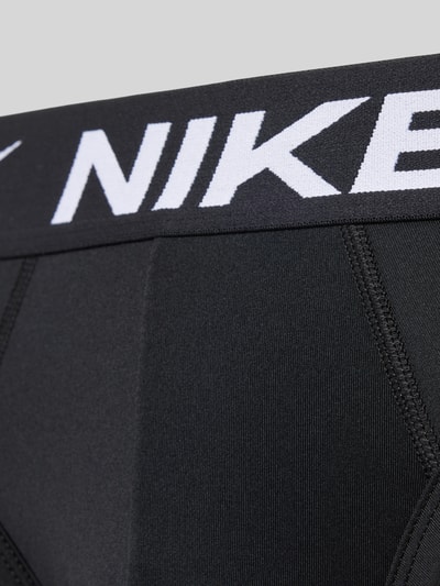 Produktfoto, Slip mit Label-Bund im 5er-Pack von Nike, schwarzer Stoff mit weißem Logo, glatte Textur, Herren Slip