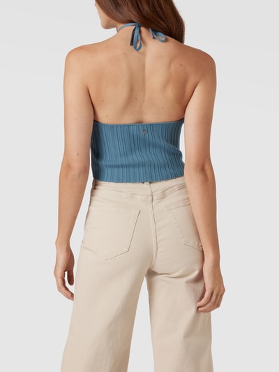 Guess Cropped Bandeau-Top mit Label-Detail Modell  'CARMELLA' Rauchblau 5