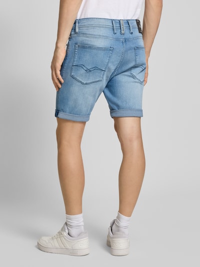 Replay Tapered Fit Jeansshorts mit Knopf- und Reißverschluss Hellblau 5