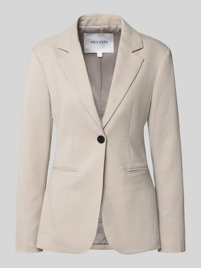 Produktfoto, Slim Fit Anzugblazer mit Viskose-Anteil von MYON in hellem Beige, Reverskragen, Knopfverschluss, zwei Paspeltaschen, glatte Textur, Damen Anzugblazer, Material-Mix mit Viskose-Anteil, Rückenlänge 70 cm, Brustweite 47 cm, Ärmellänge 64 cm