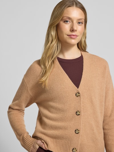 Christian Berg Woman Regular Fit Strickjacke aus reiner Wolle Camel 3