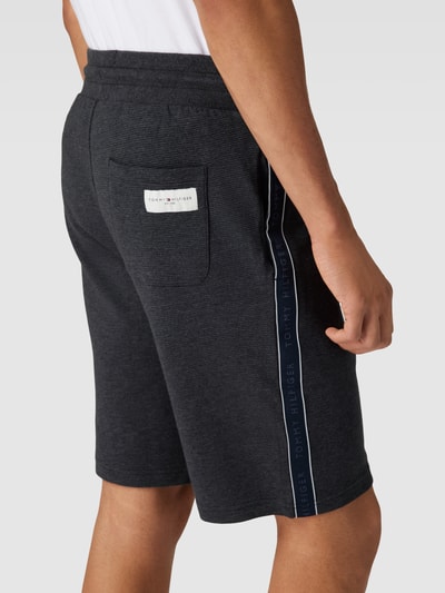 Tommy Hilfiger Sweatshorts met wafelstructuur, model 'ESTABLISHED' Middengrijs gemêleerd - 3