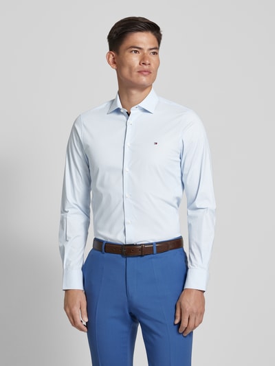 Tommy Hilfiger Tailored Slim Fit Business-Hemd mit Kentkragen Modell 'Parker' Bleu 4