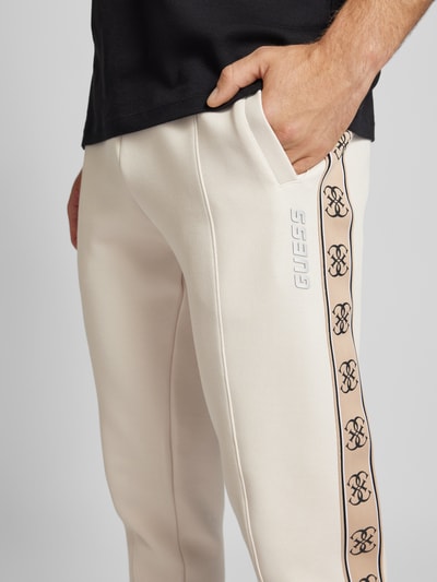 Guess Activewear Regular fit sweatpants met labelprint, model 'MICKEY' Offwhite - 3