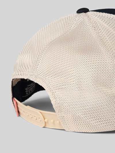 Produktfoto, Trucker Cap aus Baumwoll-Mix Modell 'CASQUETTE' von Von Dutch mit Mesh-Rückseite, weitenverstellbarer Riegel, Label-Patch
