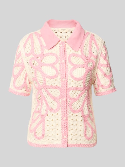 Produktfoto, Strickjacke mit 1/2-Arm Modell 'GAVRILI' von SUNCOO PARIS in Creme mit rosa Details, gerader Schnitt, Umlegekragen, Knopfleiste