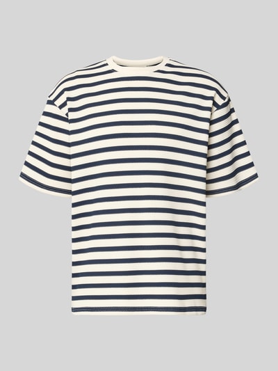 Produktfoto, Oversized T-Shirt mit Rundhalsausschnitt Modell 'Gael' von Redefined Rebel, navy-weiße Streifen, Elastischer-Material-Mix, Oversized-Fit, Rückenlänge bei Größe M: 75 cm.