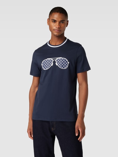 Michael Kors T-shirt met motief- en labelprint, model 'AVIATOR' Donkerblauw - 4