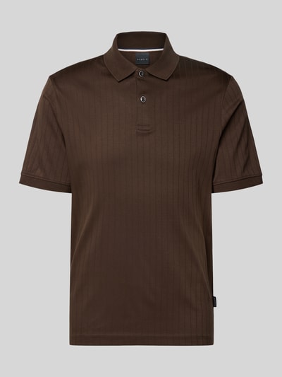 Produktfoto, Regular Fit Poloshirt mit Knopfleiste von bugatti in Braun, reine Baumwolle, feines Strukturmuster, kurze Ärmel, neutrale Studioansicht.