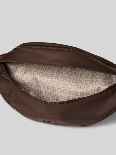 Produktfoto, Bauchtasche mit Logo-Detail Modell 'Janica' von BOGNER in Braun, Reißverschluss, BOGNER-Schriftzug innen, Damen Bauchtasche, Material mit glatter Textur, Hauptfach mit Reißverschluss, verstellbarer Schulterriemen, Maße: 40 x 15 x 12 cm, Länge Schulterriemen: 77 cm