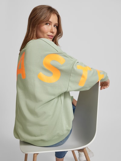 miss goodlife Sweatshirt met statementprint, model 'Double namaste' Rietgroen - 3