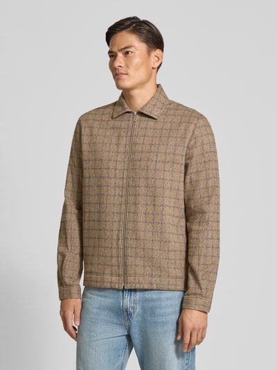 Armedangels Relaxed Fit Hemdjacke aus Strukturgewebe Modedll 'PASAALO' Beige 4