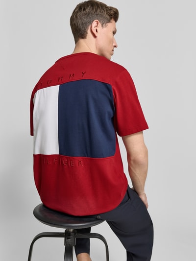 Tommy Hilfiger Relaxed Fit T-Shirt aus reiner Baumwolle Dunkelrot 3