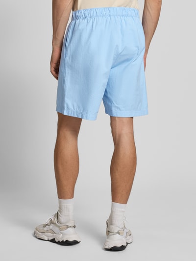 adidas Originals Relaxed Fit Shorts mit Strukturmuster Hellblau 5