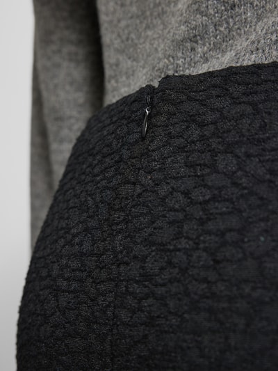 Soyaconcept Rock mit rückseitigem Reißverschluss Modell 'VERENA' Black 3